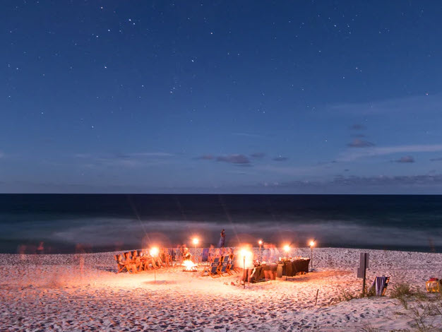 How to Set Up the Perfect Emerald Coast Beach Bonfire