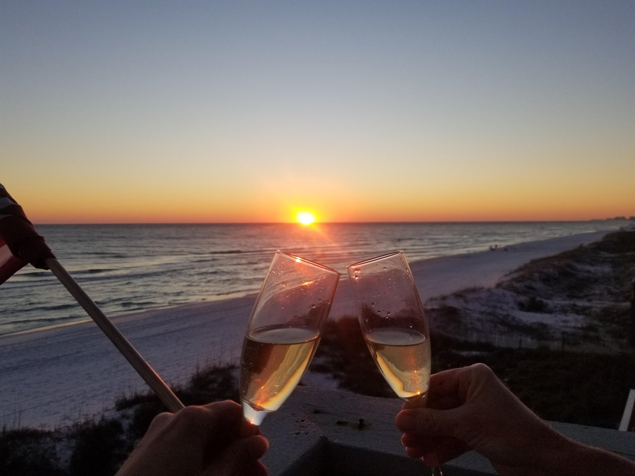 Sip and Savor: Emerald Coast’s Best Wine and Brewery Tours for Large Groups