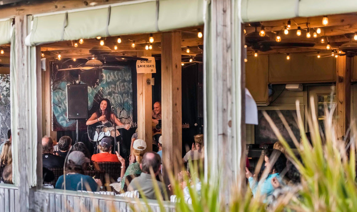 Emerald Coast Live Music Venues: Best Entertainment Spots for Large Groups